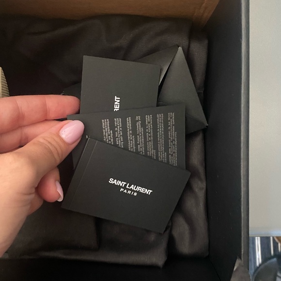 Saint Laurent distressed sneakers! - Picture 3 of 7